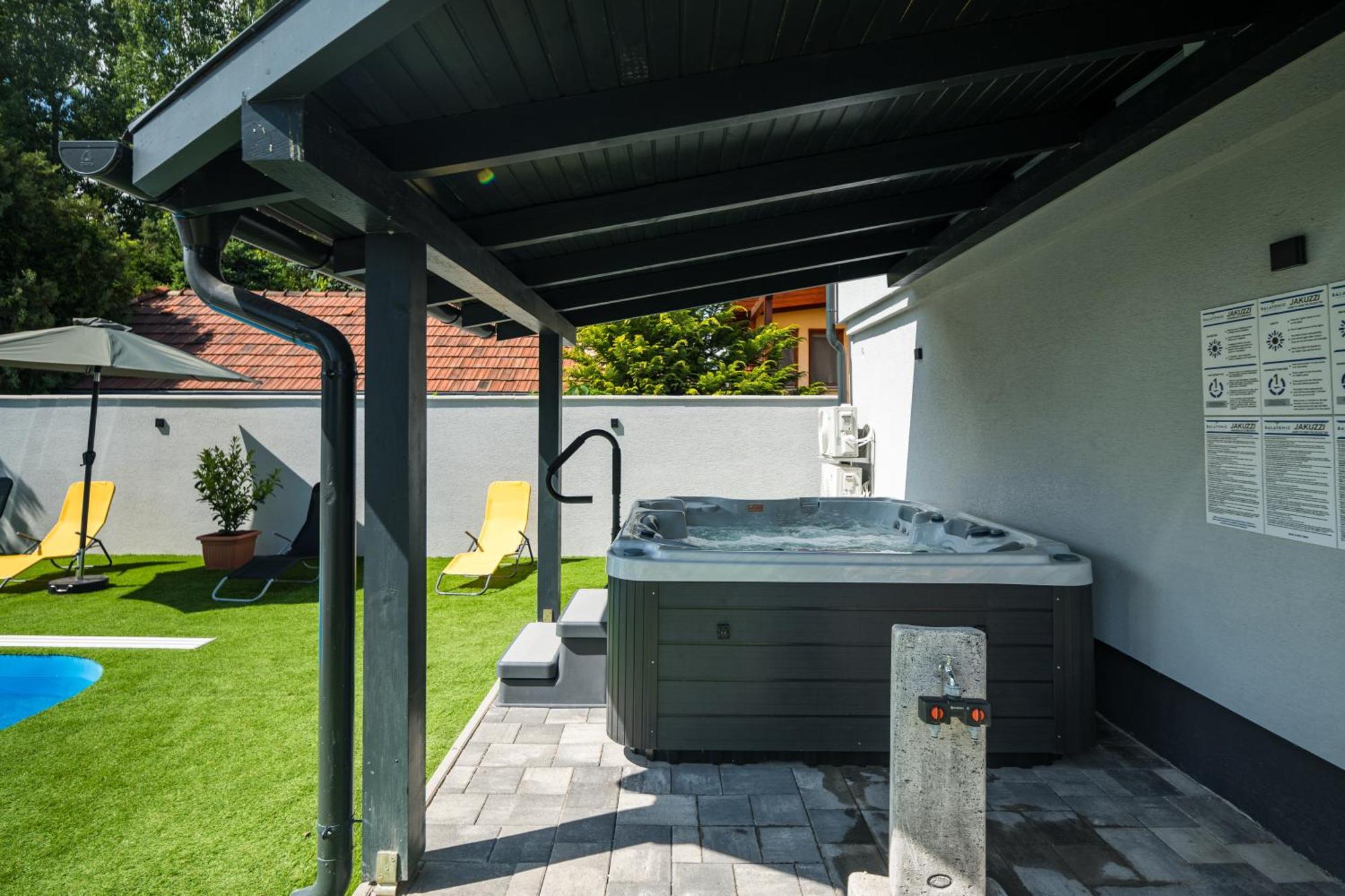 Balatonic Lemon Apartmanhaz Siofok Exterior photo